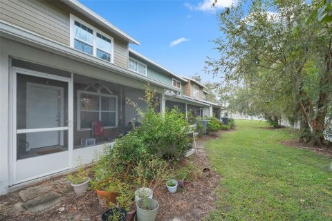 Townhouse in Gainesville, Florida 2 bedrooms, 106.09 sq.m. № 2403701 - photo 21