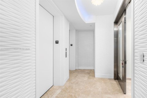 Condo in Sunny Isles Beach, Florida, 3 bedrooms  № 1874666 - photo 30