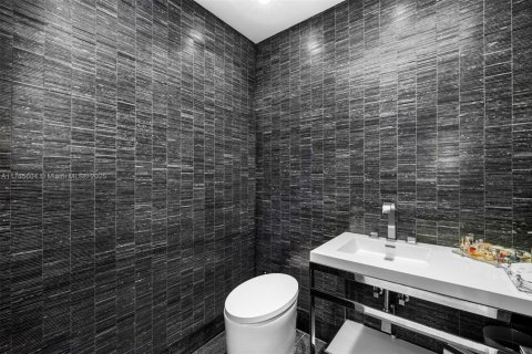Condo in Sunny Isles Beach, Florida, 3 bedrooms  № 1874666 - photo 23