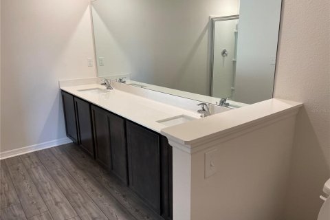 Touwnhouse à louer à Tampa, Floride: 3 chambres, 172.8 m2 № 2416400 - photo 18