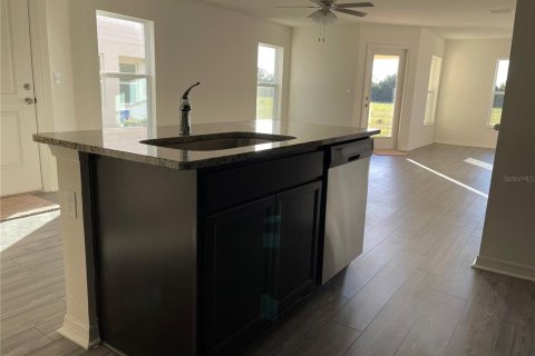 Touwnhouse à louer à Tampa, Floride: 3 chambres, 172.8 m2 № 2416400 - photo 8