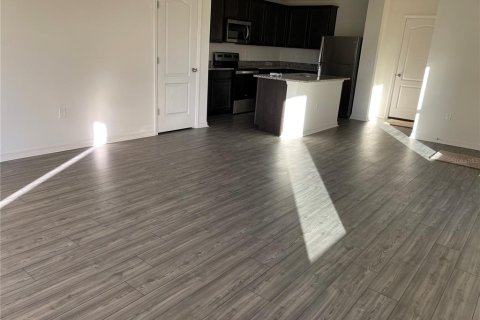 Touwnhouse à louer à Tampa, Floride: 3 chambres, 172.8 m2 № 2416400 - photo 9