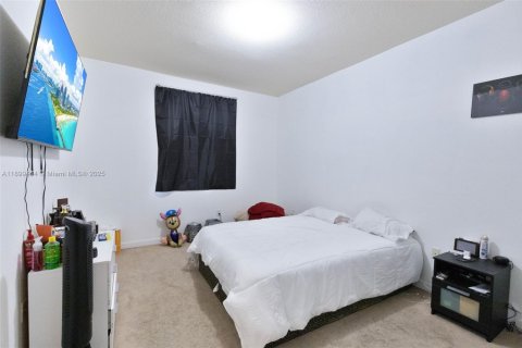 Townhouse in Doral, Florida 4 bedrooms, 177.63 sq.m. № 1953552 - photo 7
