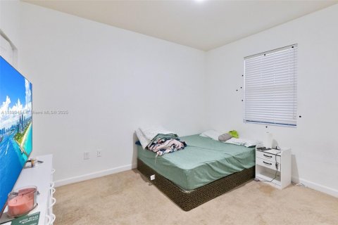 Townhouse in Doral, Florida 4 bedrooms, 177.63 sq.m. № 1953552 - photo 8