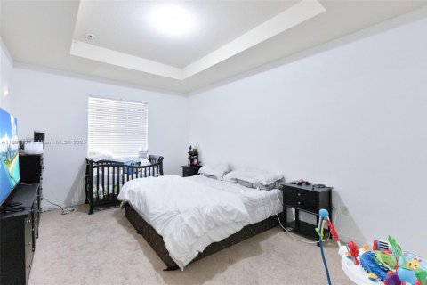 Townhouse in Doral, Florida 4 bedrooms, 177.63 sq.m. № 1953552 - photo 5