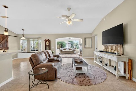 Casa en venta en The Villages, Florida, 4 dormitorios, 204.57 m2 № 1916779 - foto 10