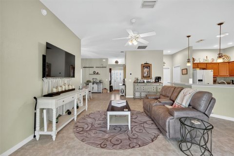 Casa en venta en The Villages, Florida, 4 dormitorios, 204.57 m2 № 1916779 - foto 11