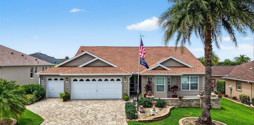 Villa ou maison à The Villages, Floride 4 chambres, 204.57 m2 № 1916779