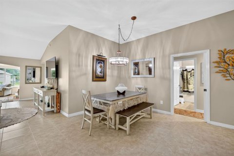 Casa en venta en The Villages, Florida, 4 dormitorios, 204.57 m2 № 1916779 - foto 9