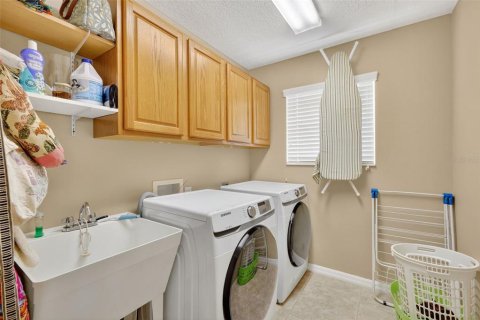 Casa en venta en The Villages, Florida, 4 dormitorios, 204.57 m2 № 1916779 - foto 26