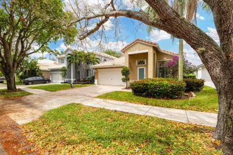 Villa ou maison à Coconut Creek, Floride 3 chambres, 155.98 m2 № 2147332