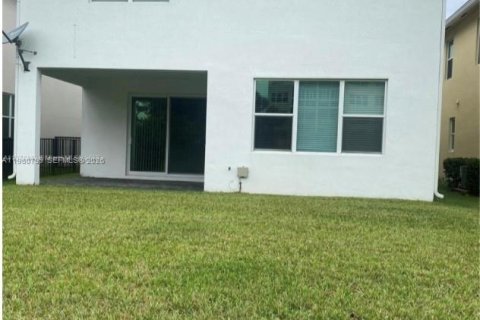 Снять в аренду виллу или дом в Дирфилд-Бич, Флорида 4 спальни, 202.9м2, № 2022014 - фото 7