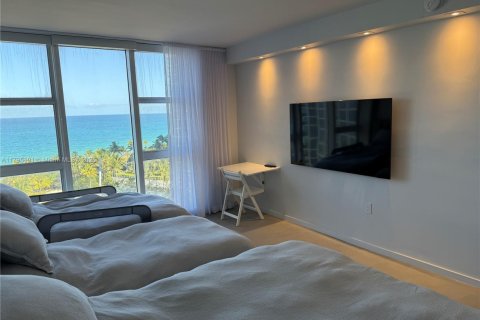 Condo in Bal Harbour, Florida, 2 bedrooms  № 1864828 - photo 14