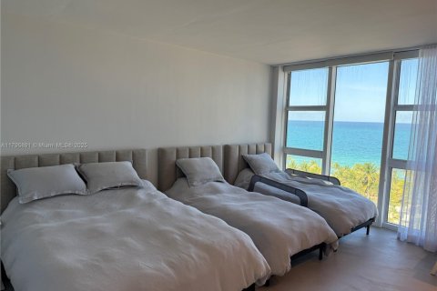 Condo in Bal Harbour, Florida, 2 bedrooms  № 1864828 - photo 15