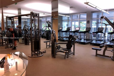 Condo in Bal Harbour, Florida, 2 bedrooms  № 1864828 - photo 21