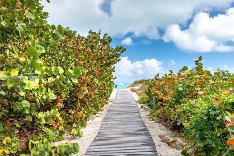 Condominio en venta en Key Biscayne, Florida, 3 dormitorios, 125.42 m2 № 1932973 - foto 24