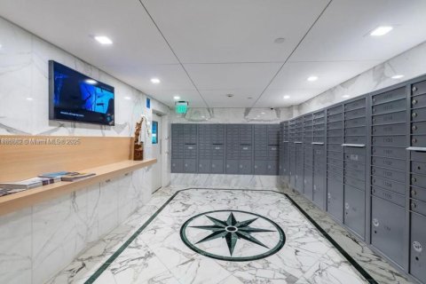 Condominio en venta en Key Biscayne, Florida, 3 dormitorios, 125.42 m2 № 1932973 - foto 23