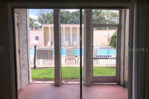 Condo in Altamonte Springs, Florida, 2 bedrooms № 2198602 - photo 20