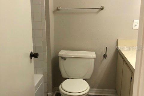 Condo in Altamonte Springs, Florida, 2 bedrooms № 2198602 - photo 16