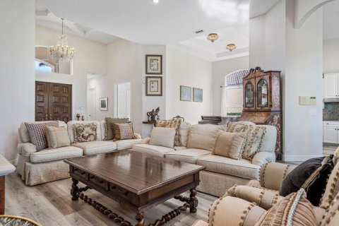 House in Wellington, Florida 4 bedrooms, 281.87 sq.m. № 2158335 - photo 10