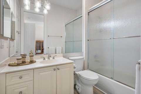 House in Wellington, Florida 4 bedrooms, 281.87 sq.m. № 2158335 - photo 30