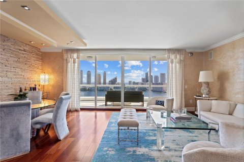 Condo in Aventura, Florida, 3 bedrooms  № 1948705 - photo 11