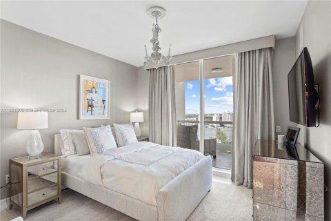 Condo in Aventura, Florida, 3 bedrooms  № 1948705 - photo 24
