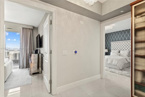 Condo in Aventura, Florida, 3 bedrooms  № 1948705 - photo 25