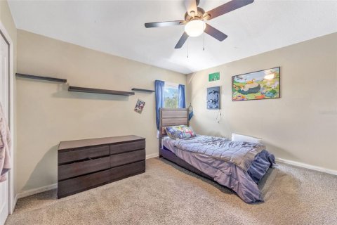 House in Spring Hill, Florida 4 bedrooms, 222.22 sq.m. № 2395853 - photo 30