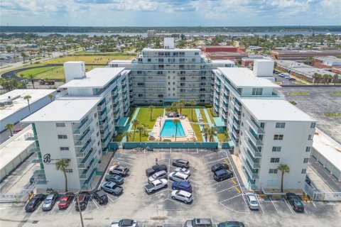 Condominio en venta en Daytona Beach, Florida, 2 dormitorios, 86.31 m2 № 1866727 - foto 1