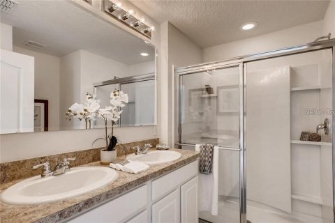 Townhouse in Kissimmee, Florida 3 bedrooms, 150.87 sq.m. № 2201467 - photo 17