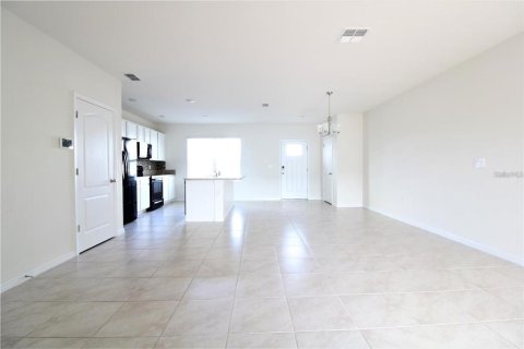 Townhouse in Kissimmee, Florida 3 bedrooms, 150.87 sq.m. № 2201467 - photo 11