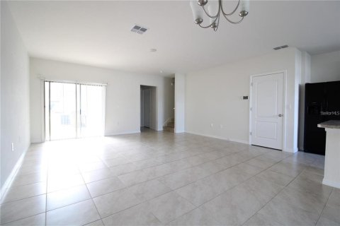 Townhouse in Kissimmee, Florida 3 bedrooms, 150.87 sq.m. № 2201467 - photo 12