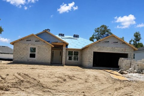 Villa ou maison à Citrus Springs, Floride 4 chambres, 196.67 m2 № 2234810