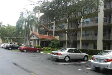 Condo à Pembroke Pines, Floride, 2 chambres  № 2243132
