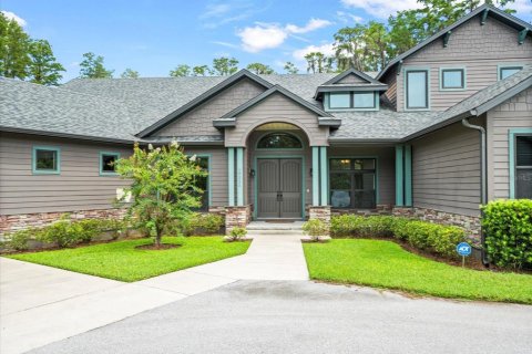 House in Odessa, Florida 4 bedrooms, 425.59 sq.m. № 1904018 - photo 9