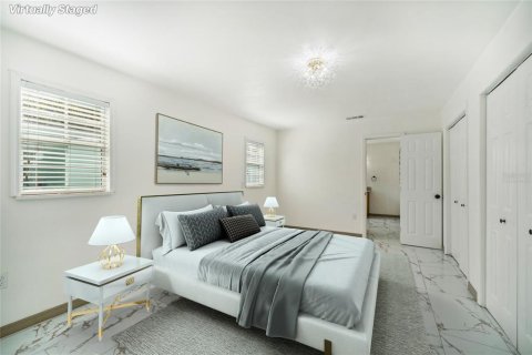 House in Orlando, Florida 4 bedrooms, 251.95 sq.m. № 1900587 - photo 11