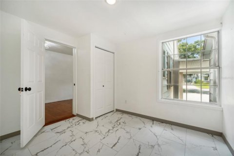 House in Orlando, Florida 4 bedrooms, 251.95 sq.m. № 1900587 - photo 6