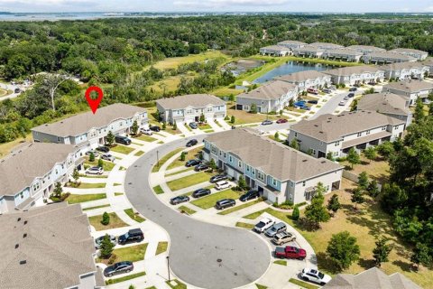 Townhouse in Jacksonville, Florida 3 bedrooms, 154.22 sq.m. № 1810560 - photo 7