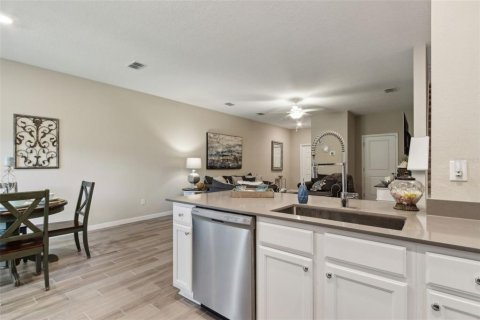 Townhouse in Jacksonville, Florida 3 bedrooms, 154.22 sq.m. № 1810560 - photo 29