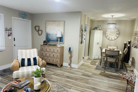 Condominio en venta en Pompano Beach, Florida, 2 dormitorios, 84.54 m2 № 1958297 - foto 3