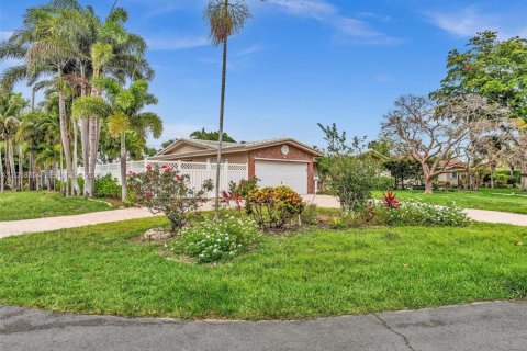 House in Fort Lauderdale, Florida 4 bedrooms, 200.76 sq.m. № 2076481 - photo 3