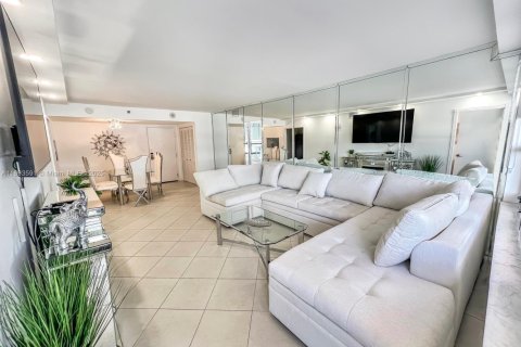 Appartement à louer à Miami Beach, Floride: 2 chambres, 89.19 m2 № 2169829 - photo 4