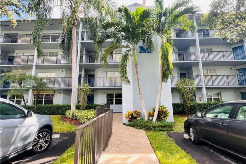 Снять в аренду кондоминиум в Пемброк-Пайнс, Флорида 1 спальня, 97.08м2, № 1928397 - фото 17