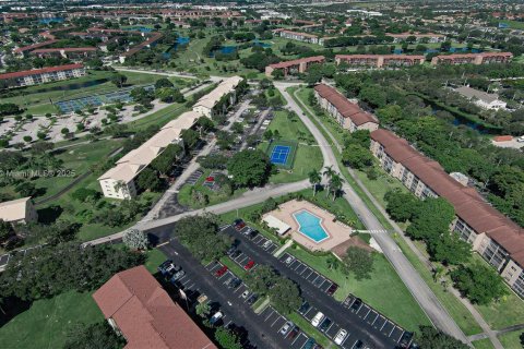 Снять в аренду кондоминиум в Пемброк-Пайнс, Флорида 1 спальня, 97.08м2, № 1928397 - фото 21