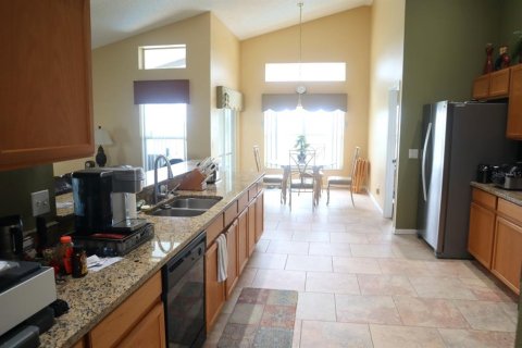 House in Davenport, Florida 4 bedrooms, 208.75 sq.m. № 1906227 - photo 7