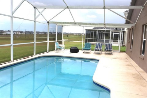 House in Davenport, Florida 4 bedrooms, 208.75 sq.m. № 1906227 - photo 27