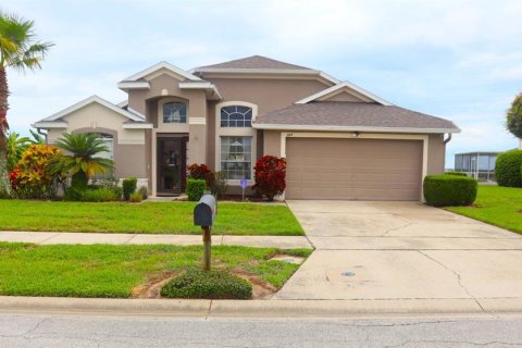 House in Davenport, Florida 4 bedrooms, 208.75 sq.m. № 1906227 - photo 1