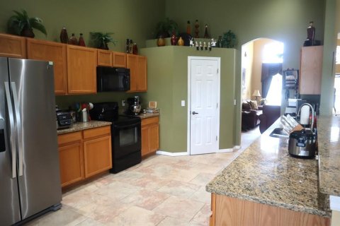 House in Davenport, Florida 4 bedrooms, 208.75 sq.m. № 1906227 - photo 8