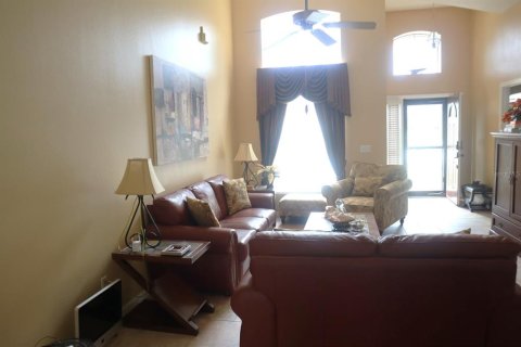 House in Davenport, Florida 4 bedrooms, 208.75 sq.m. № 1906227 - photo 5